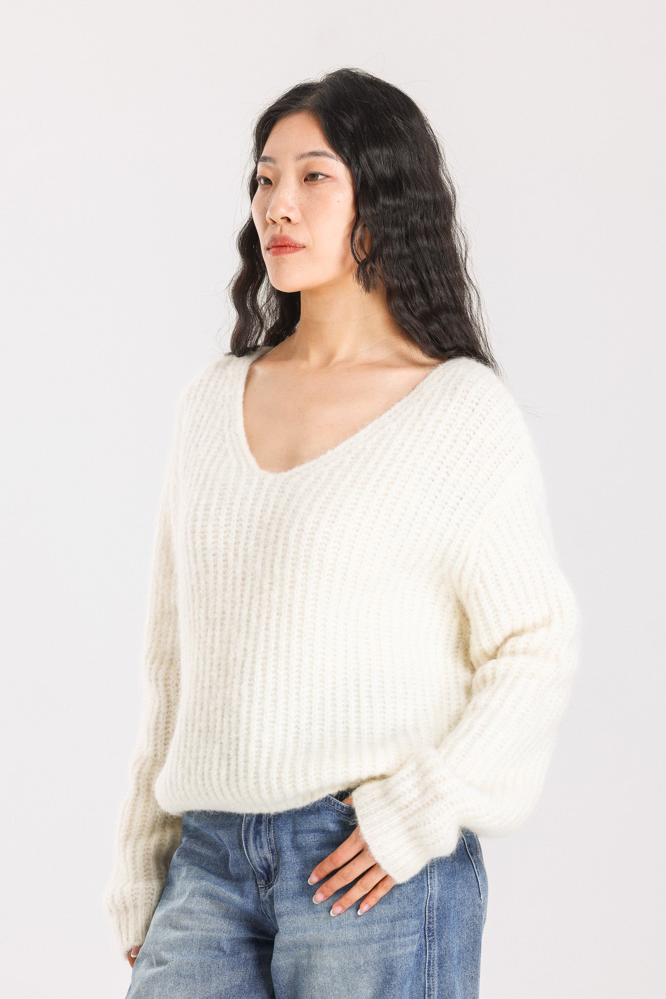 Immy V-neck Basic Alpaca wool Knit Jumper - White
