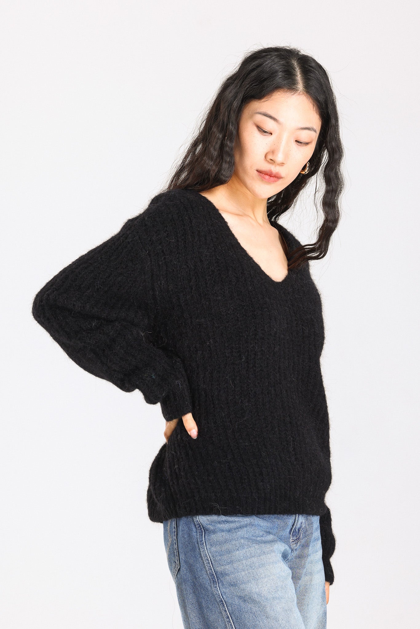 Immy V-neck Basic Alpaca wool Knit Jumper - Black