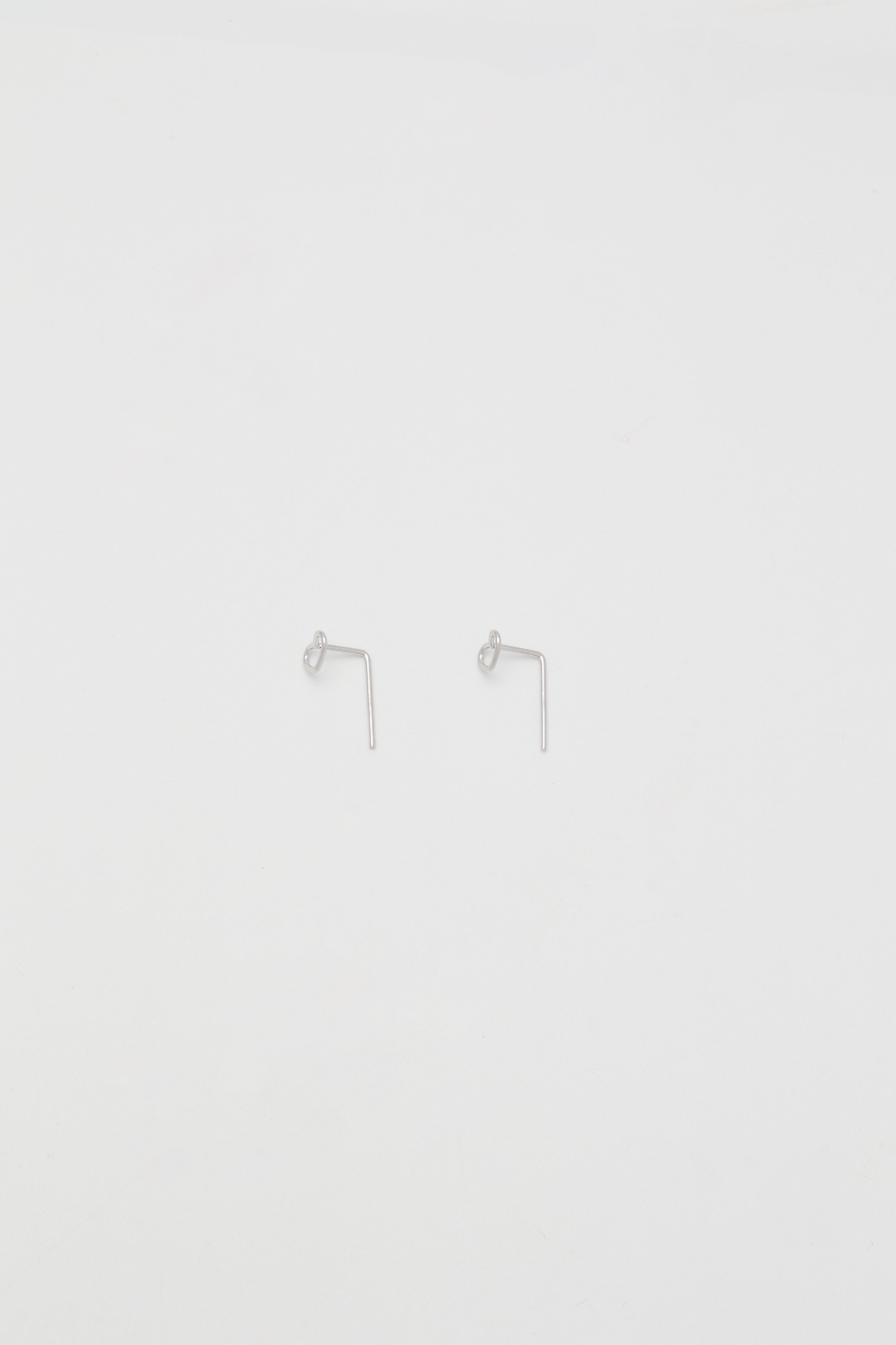 Sterling-Small wire heart stud earrings