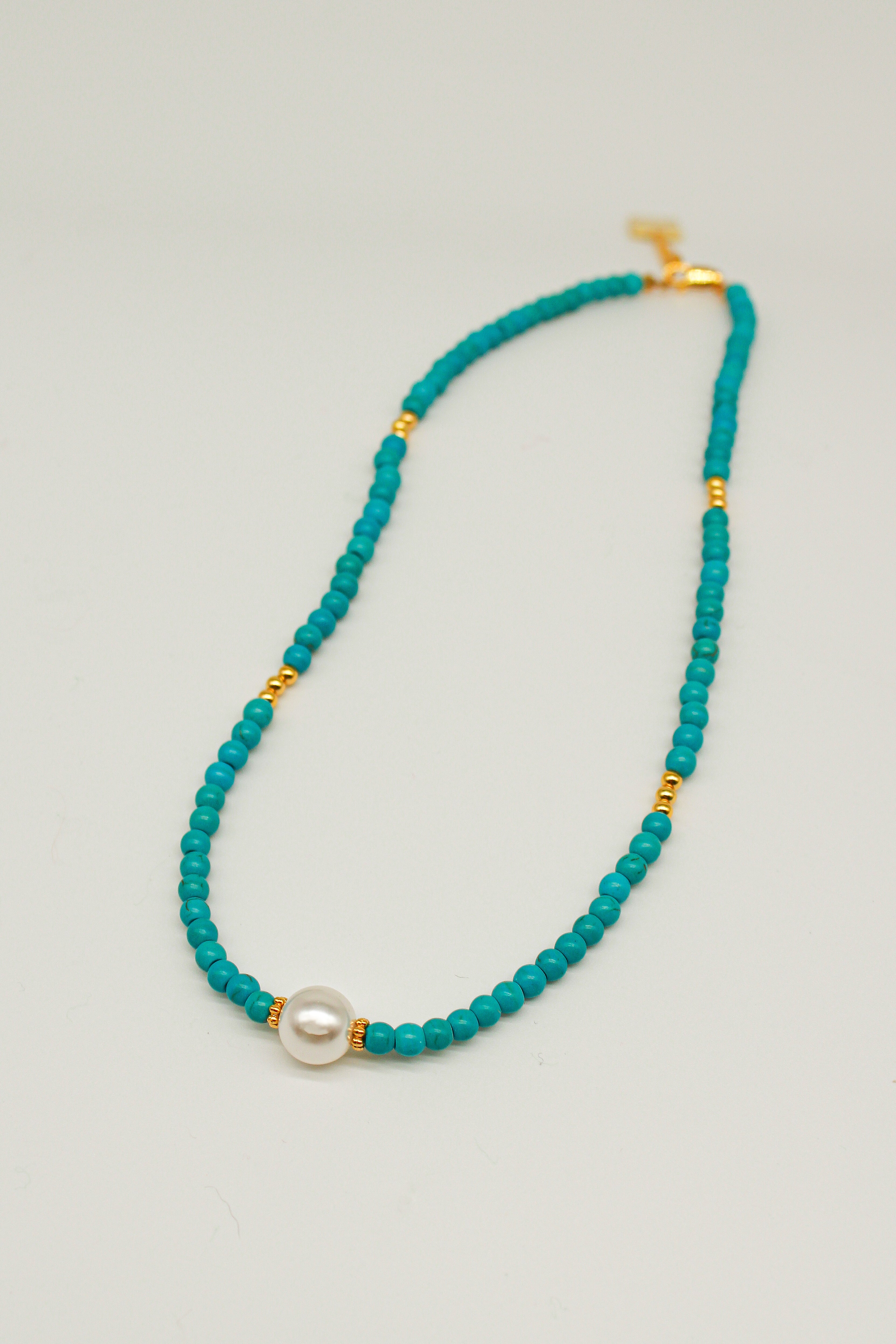 Chalchite and Pearl Necklace - Round
