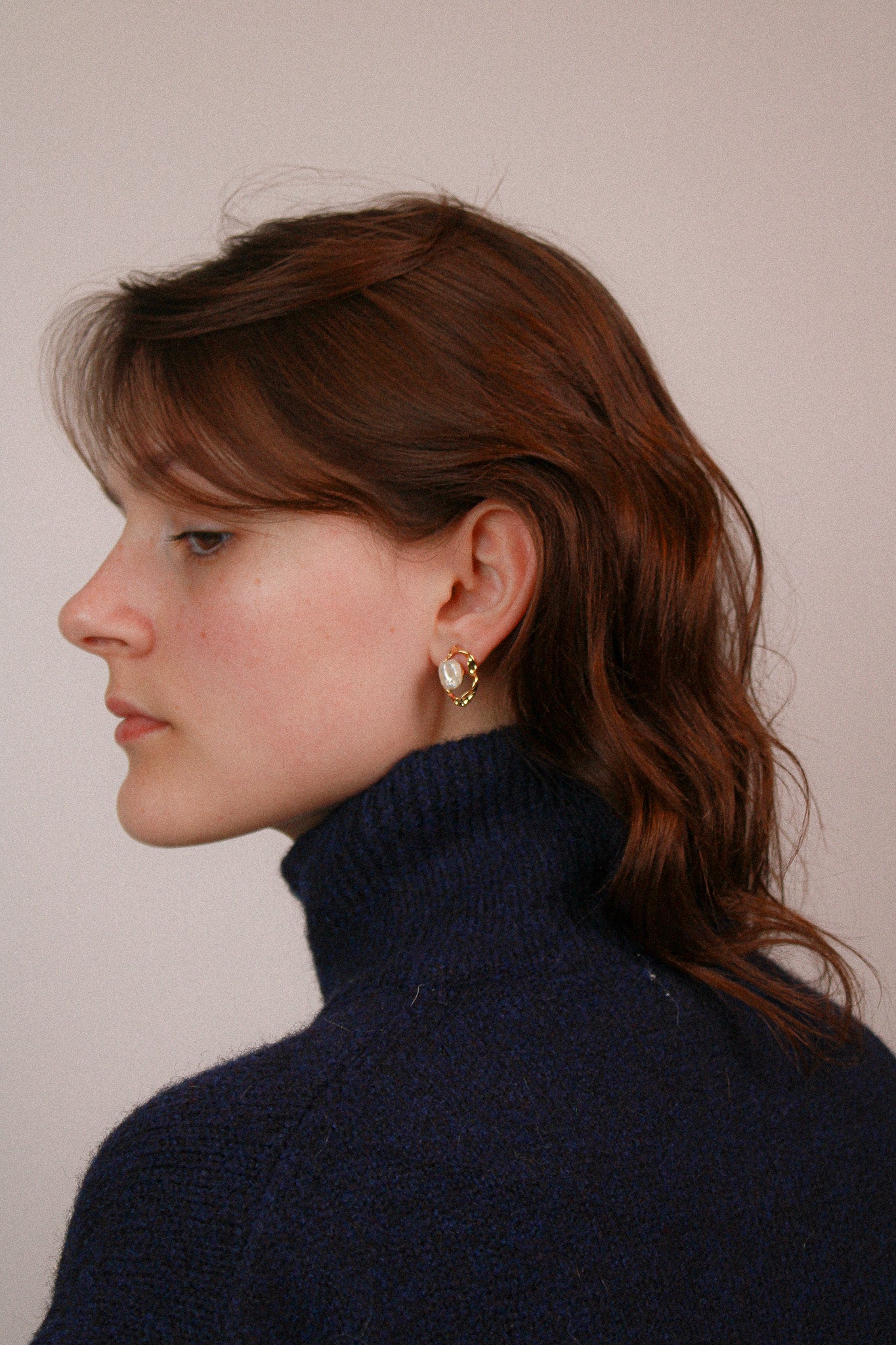 Baroque Pearl in the middle Gold Earrings