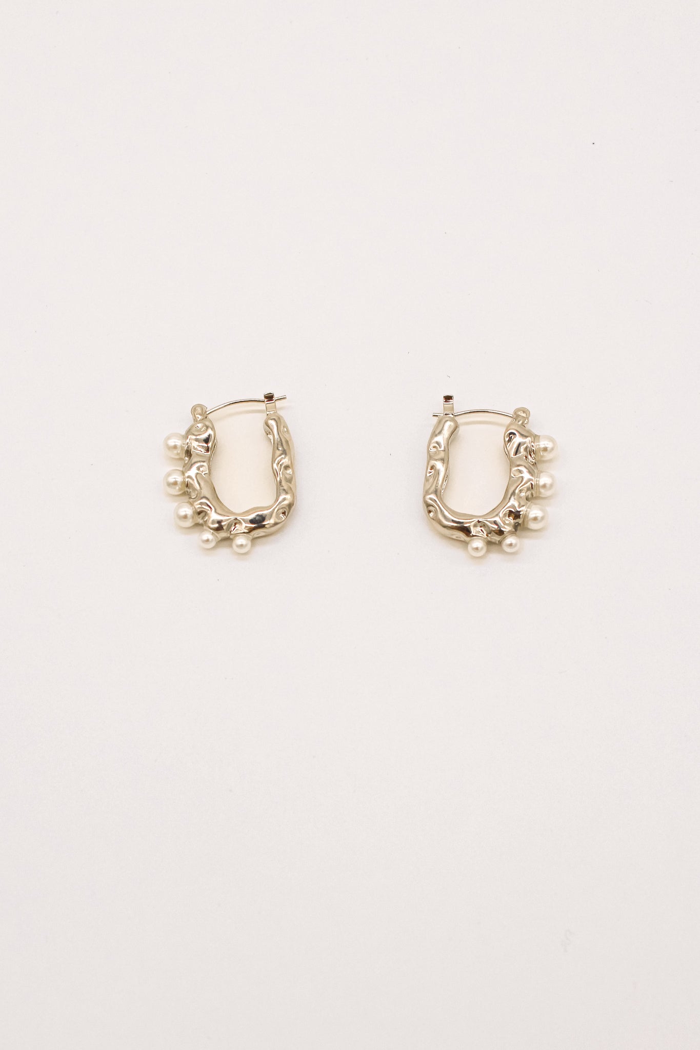 Pearl U Shape Earring