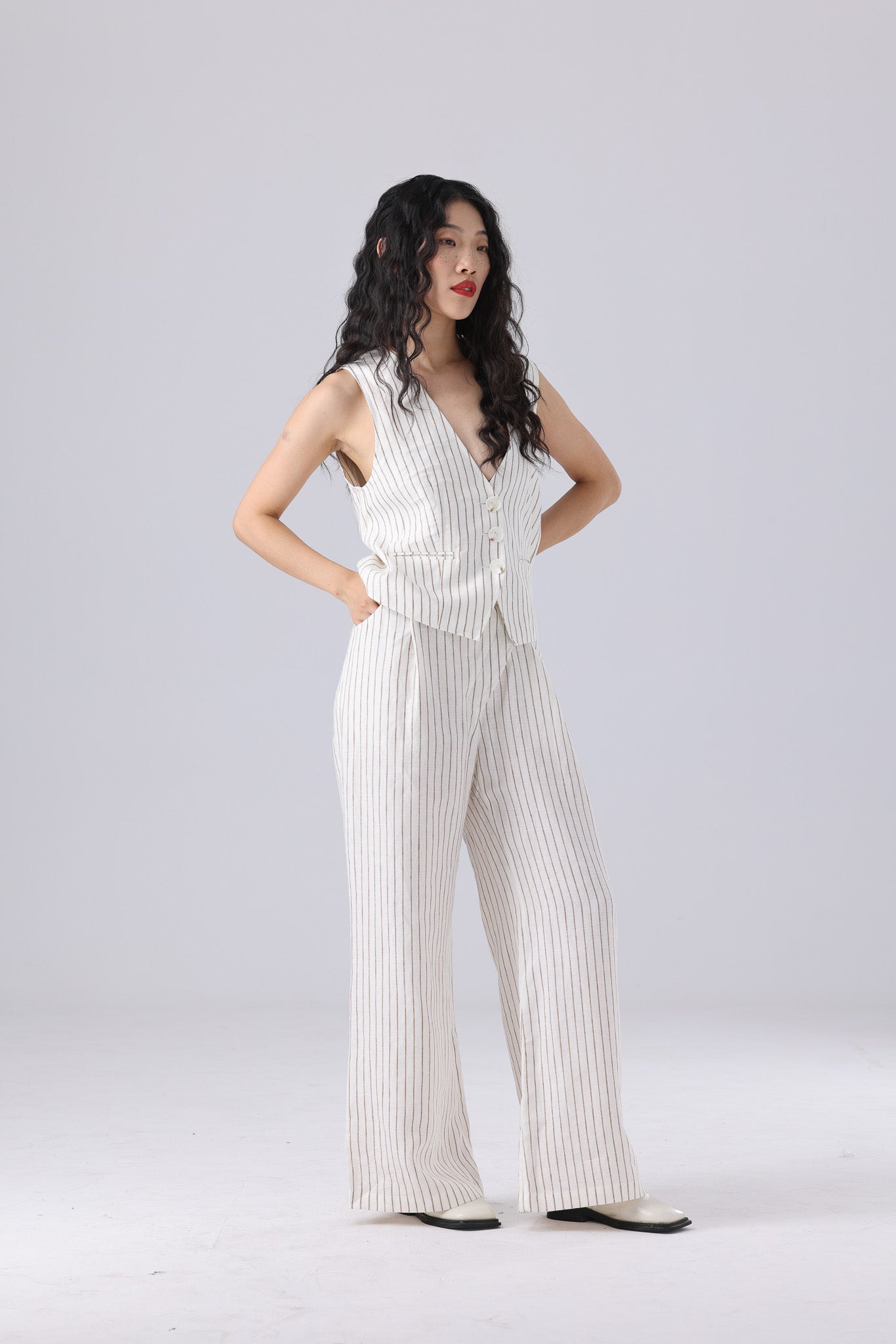 Dody Vest - White
