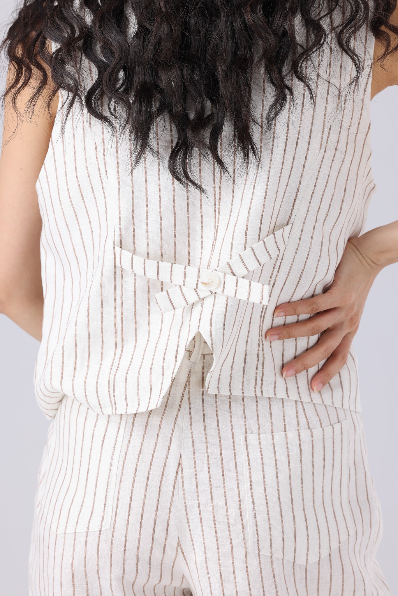 Dody Vest - White