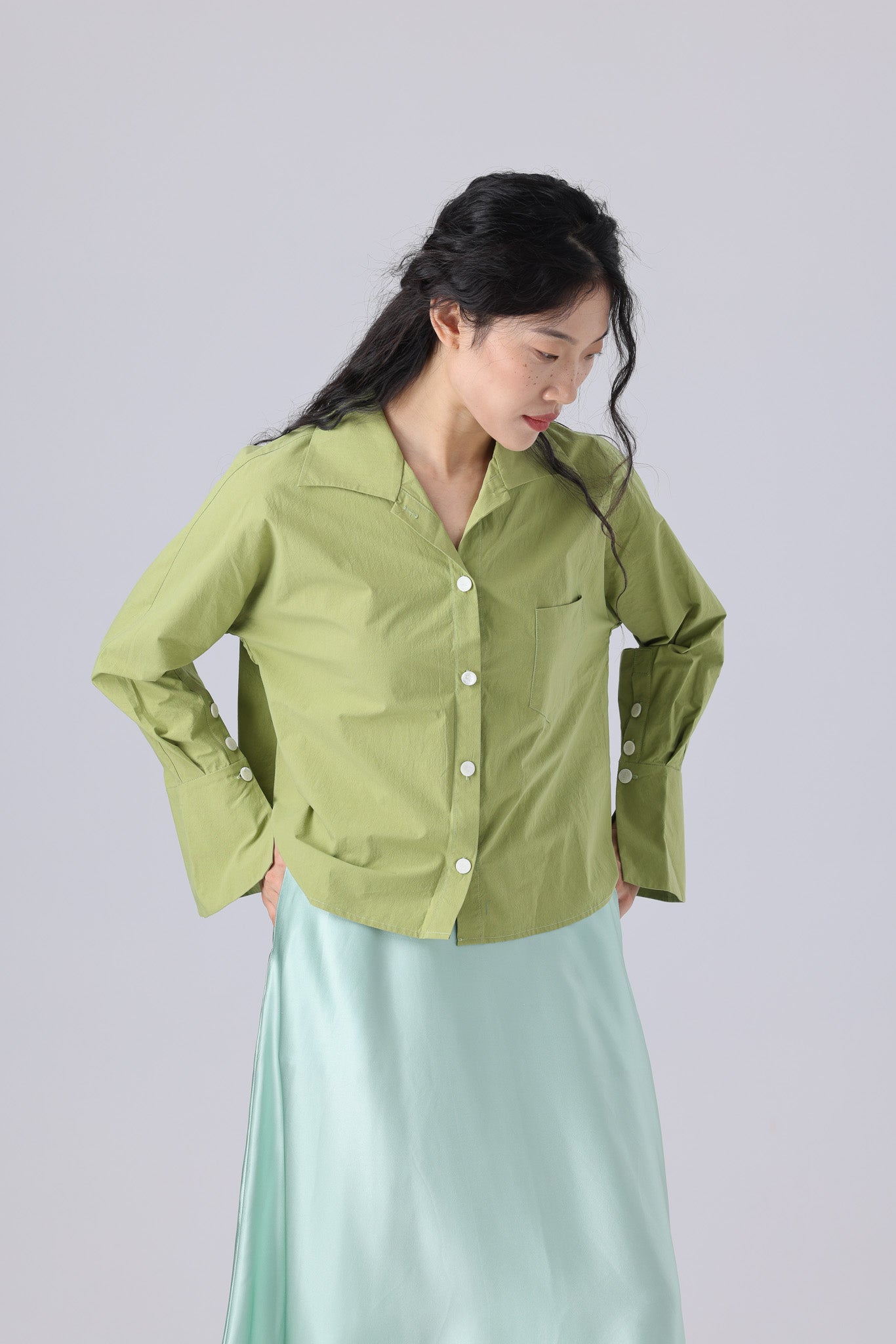 Mandy Shirt - Avocado