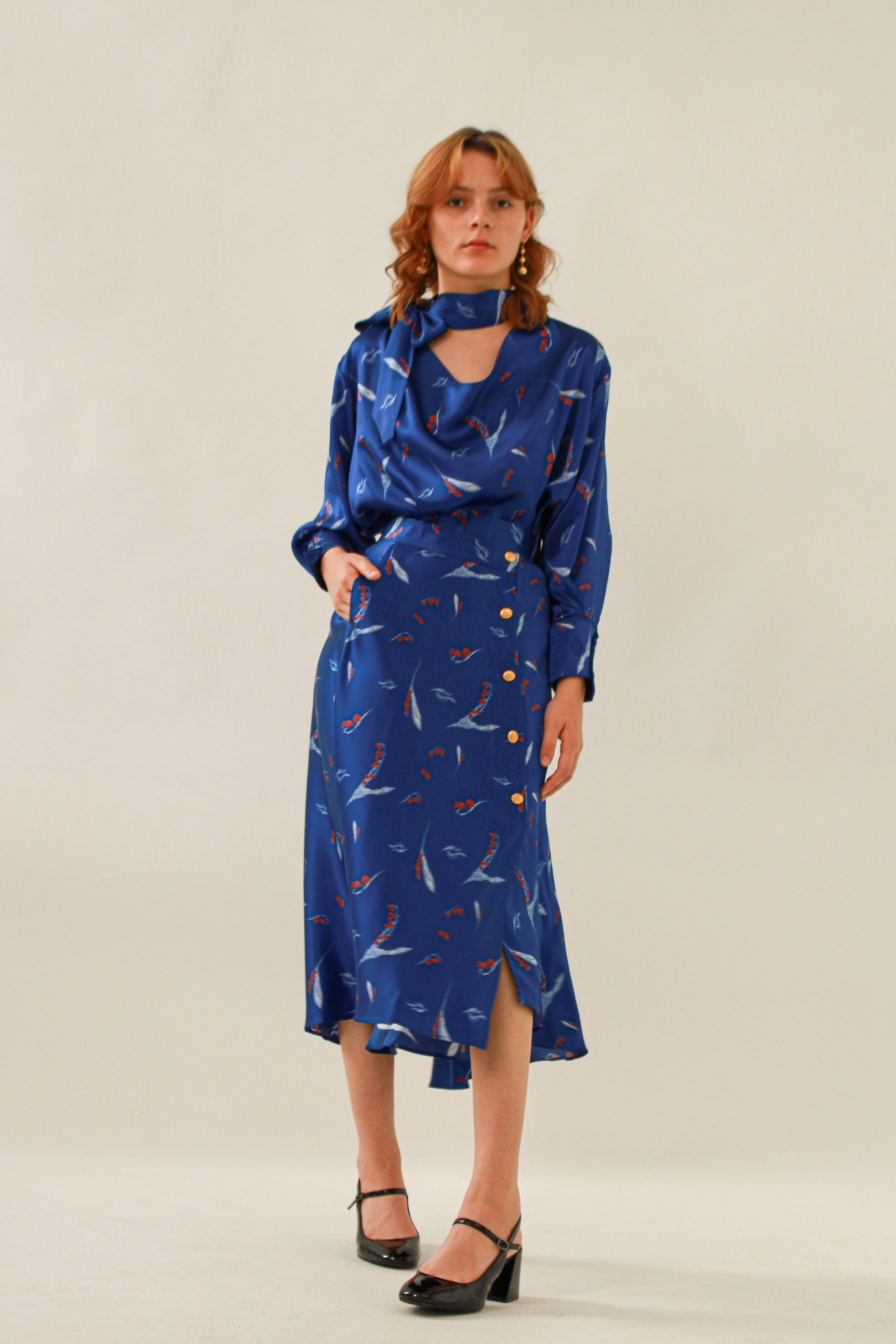 Lily Button Skirt 100% Silk - Blue Red Prints