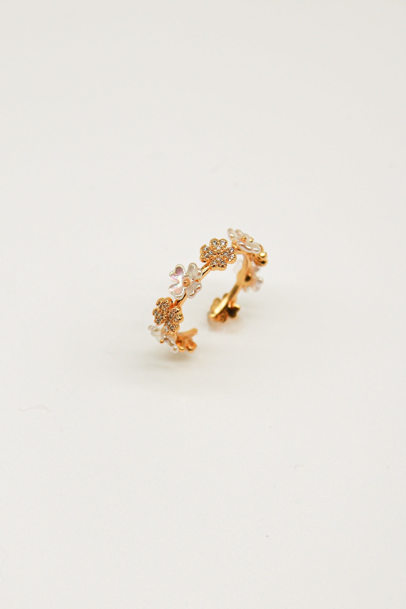 White Flower Gold Ring