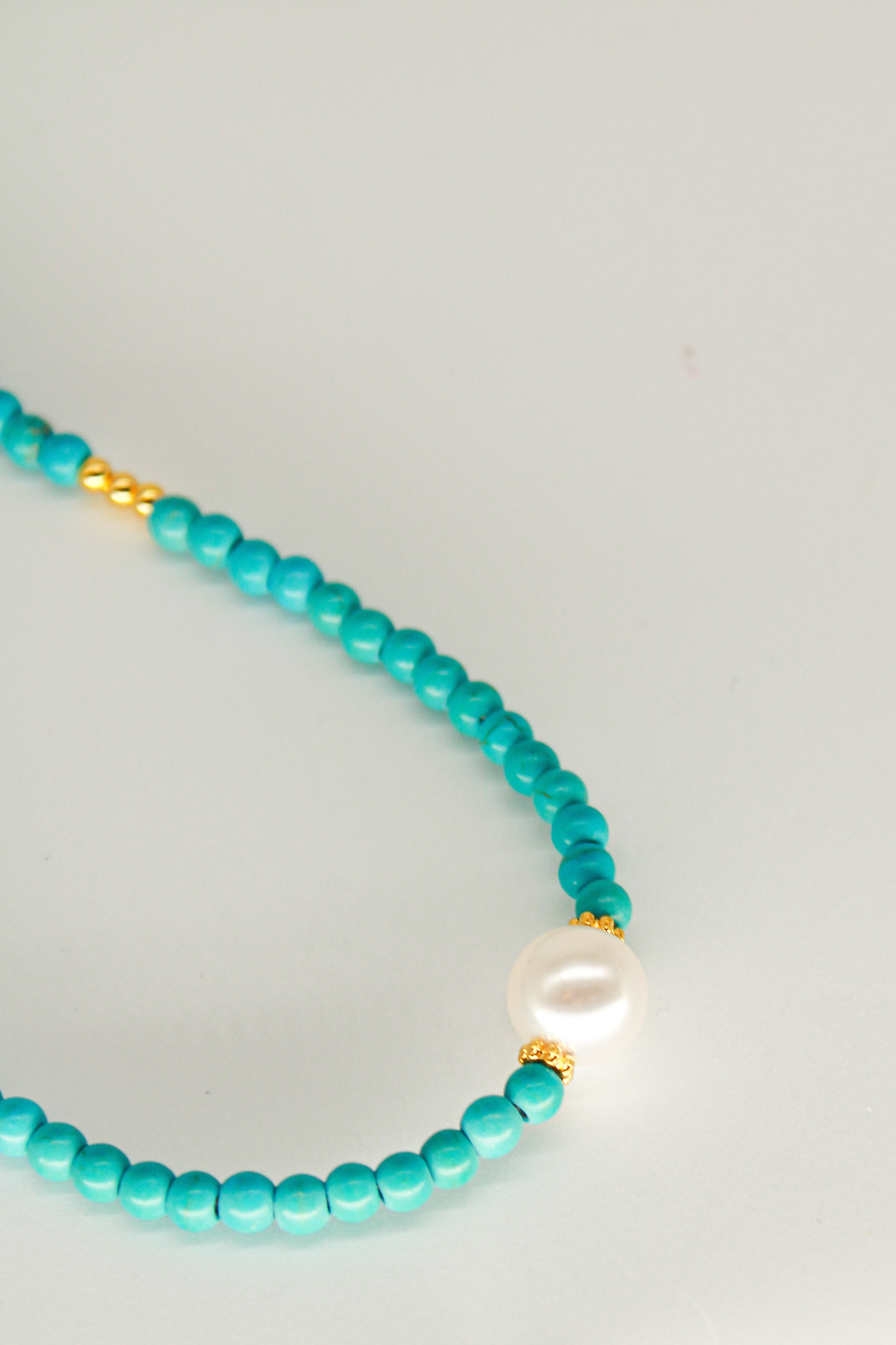 Chalchite and Pearl  Necklace - Round