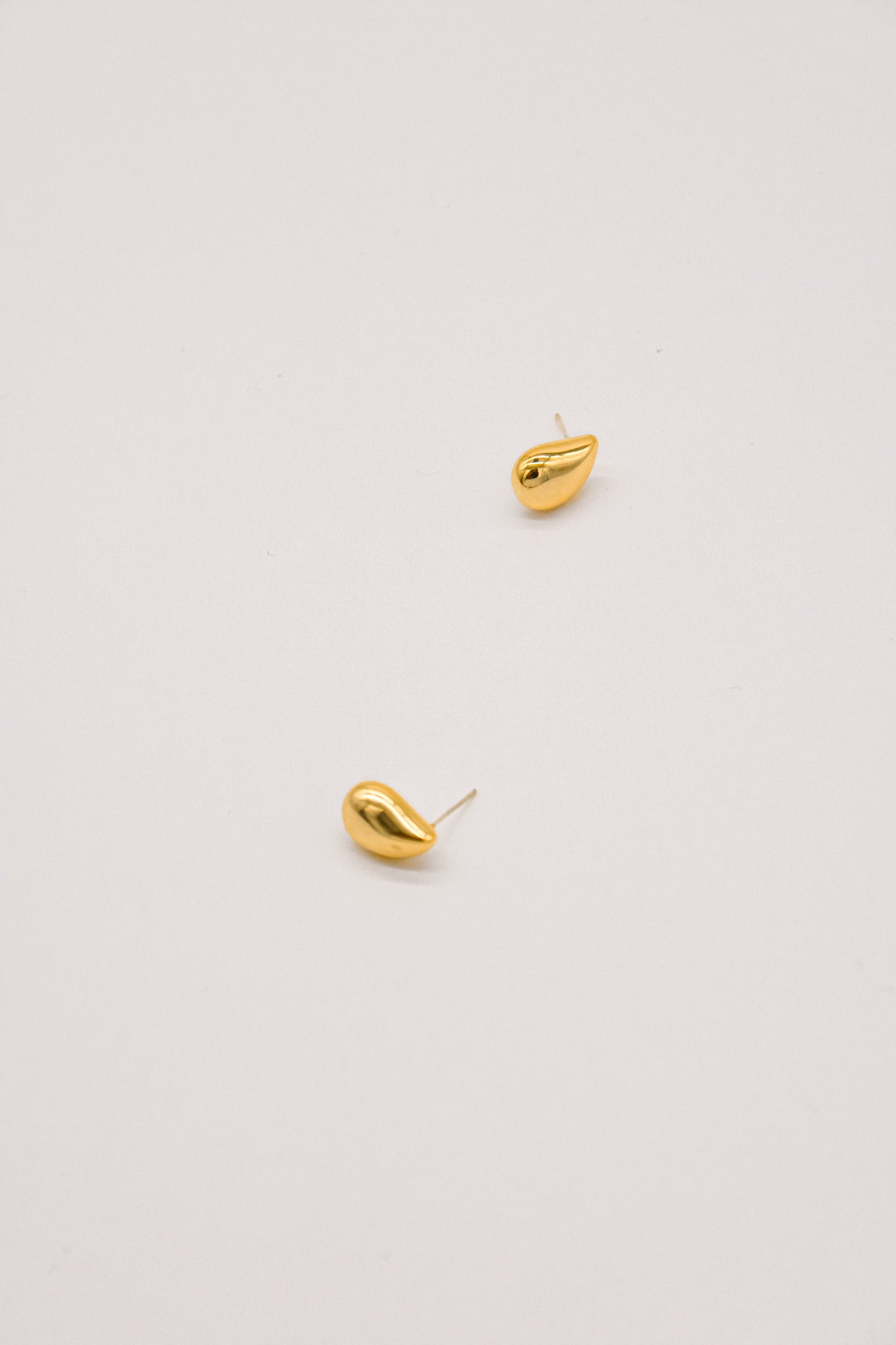 Tear Shape Small Stud Earrings